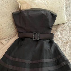 Kay Unger Silk, Strapless party dress; size 8